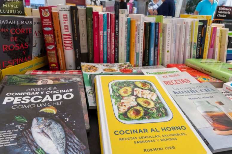 15-16_plaza-libros1