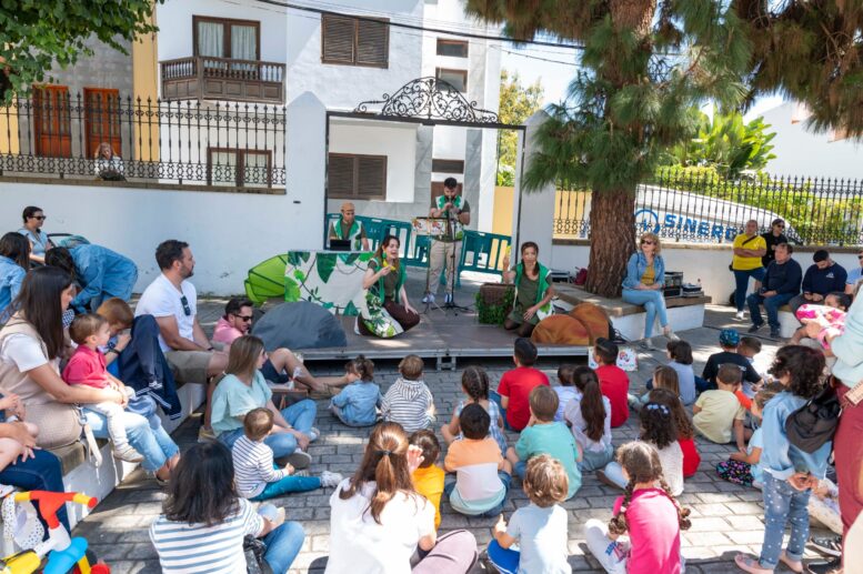 15-16_plaza-libros12