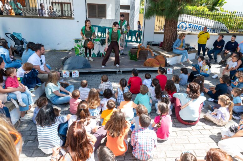 15-16_plaza-libros7