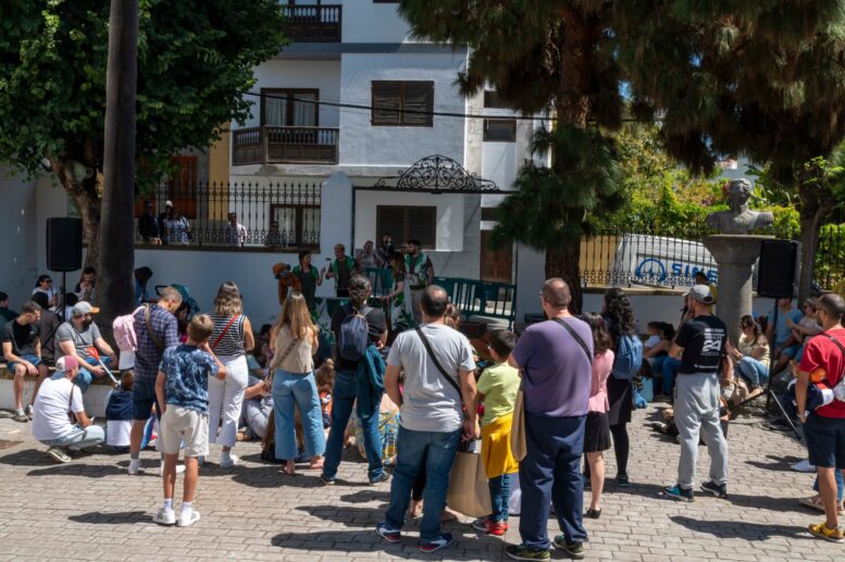 15-16_plaza-libros8