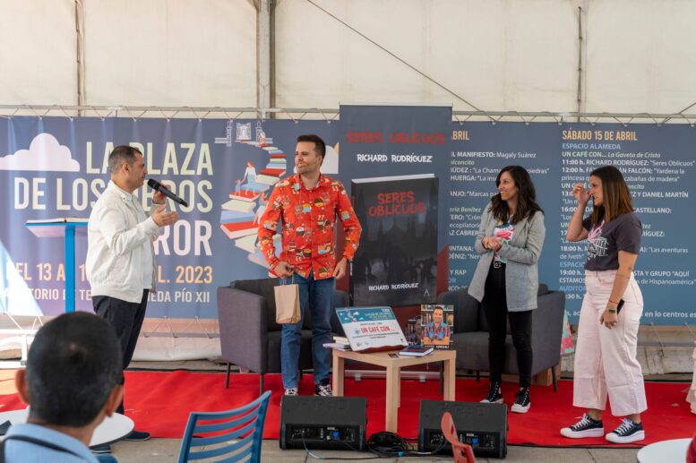 15_plaza-libros11