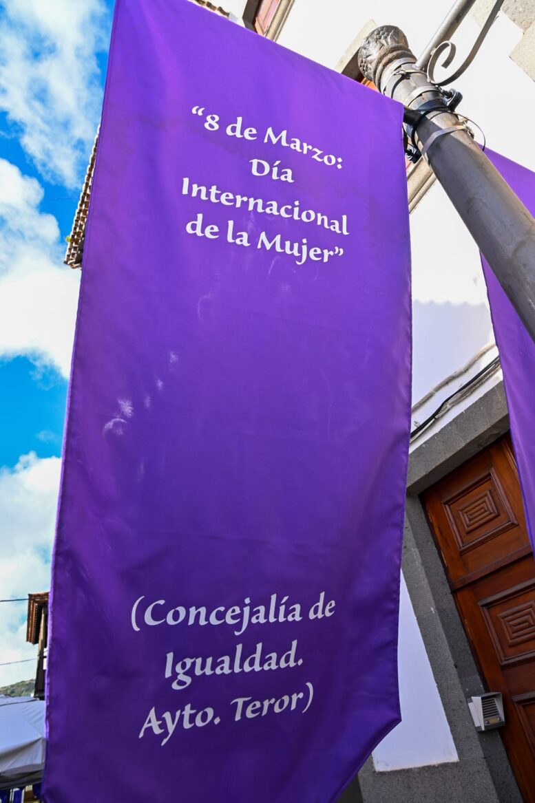 BANDEROLAS1