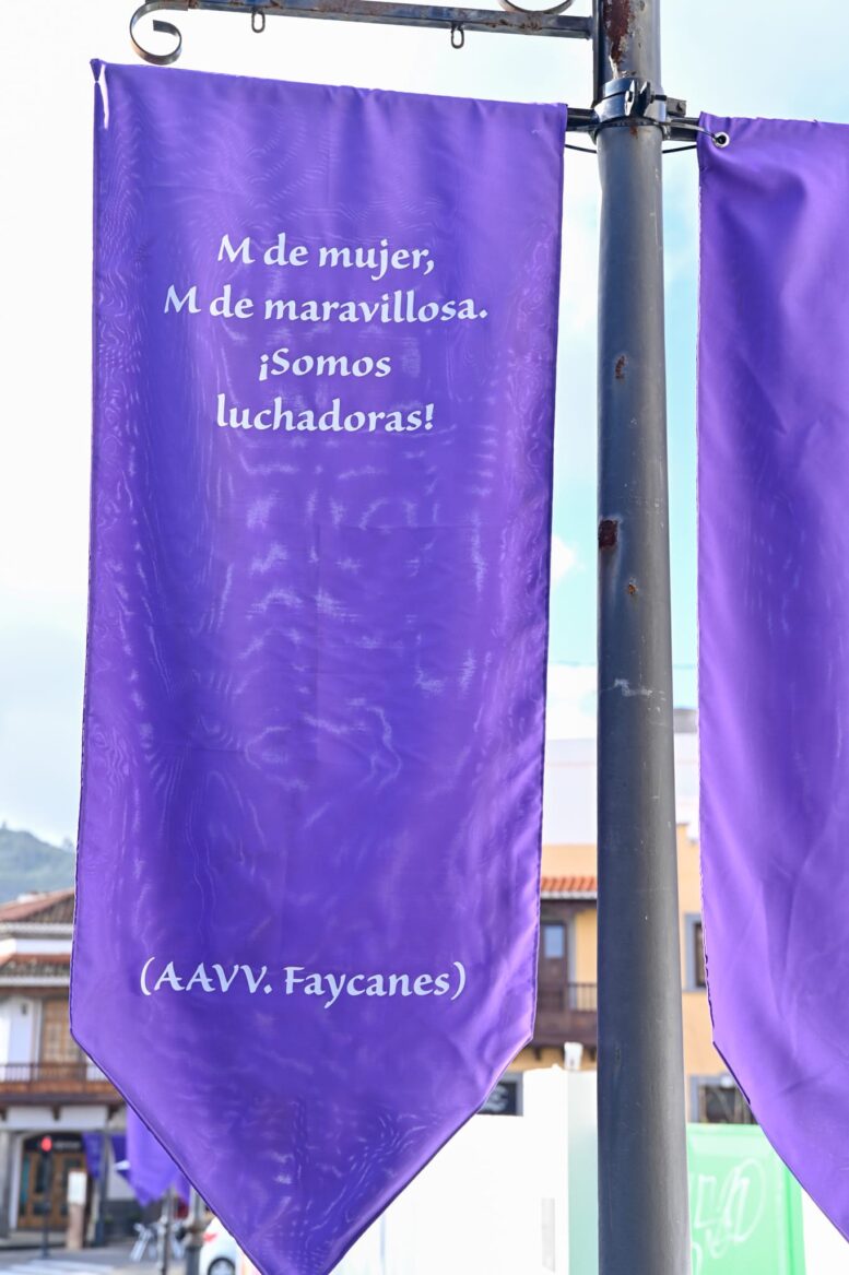 BANDEROLAS26