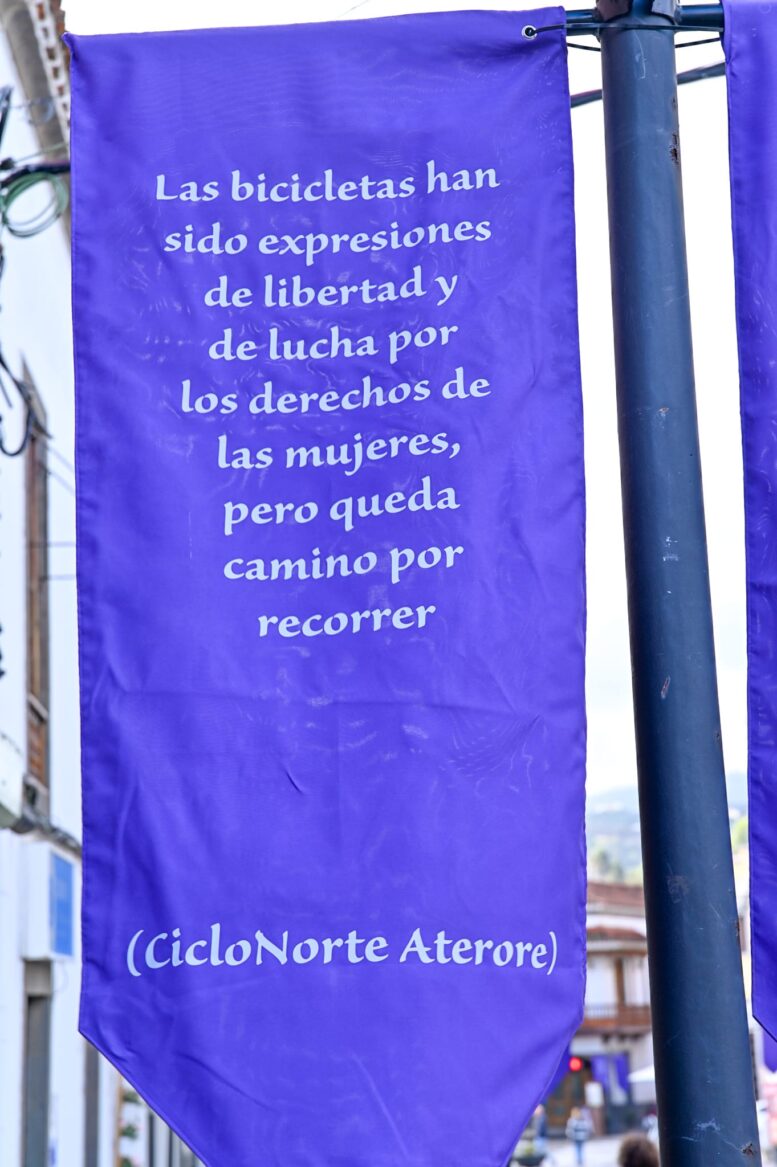 BANDEROLAS27