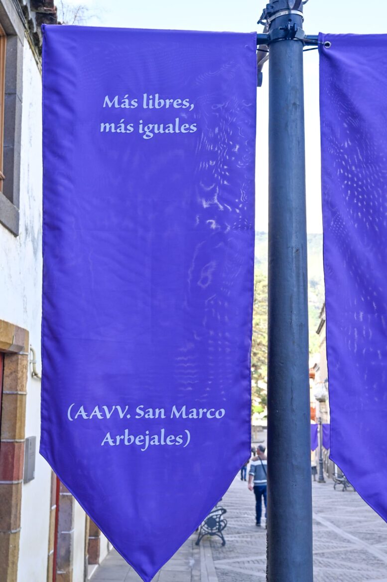 BANDEROLAS8