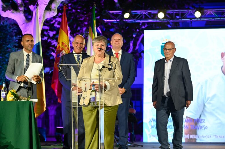 10_HONORES-DISTINCIONES11