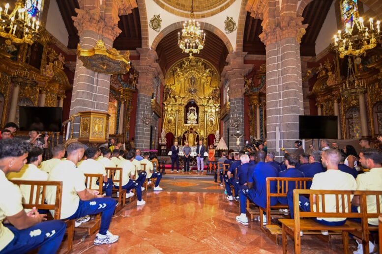 ofrendaudlaspalmas25-10