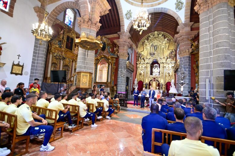 ofrendaudlaspalmas25-12
