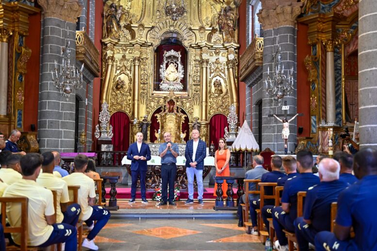 ofrendaudlaspalmas25-24