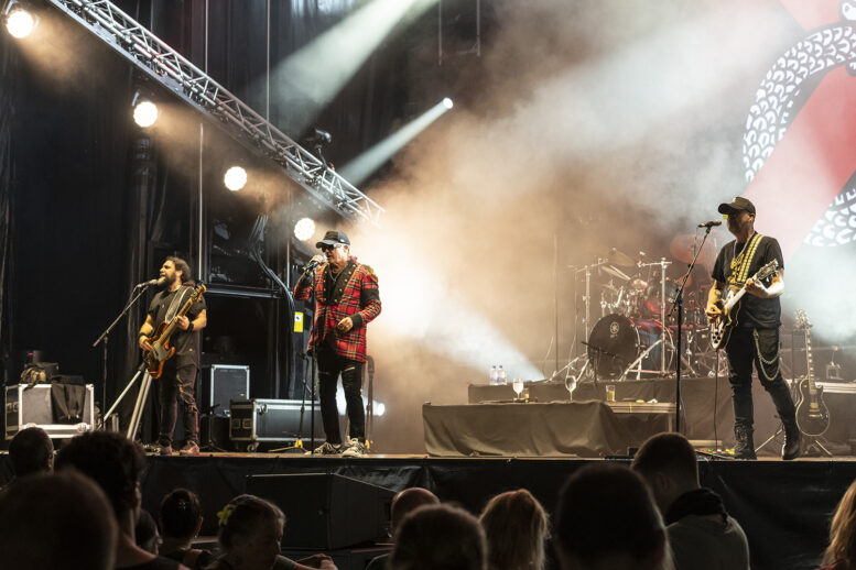 social_2